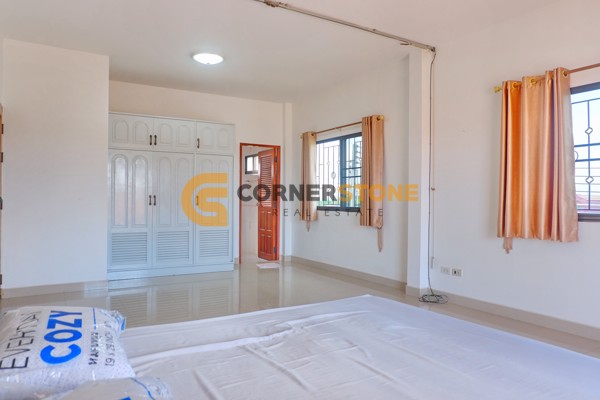 Picture of บ้าน 5 ห้องนอน ในโครงการ Royal View Village ตั้งอยู่ที่ พัทยาตะวันออก