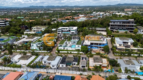 Picture of บ้านหรูวิวทะเล 7 ห้องนอน ใน Siam Royal View