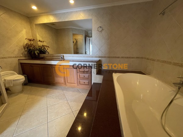 Picture of 1 Bedroom Condo in View Talay Residence 6 Wongamat