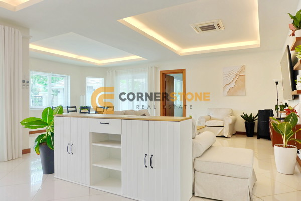 Picture of 4 bedroom House in Green Field Villa 5 East Pattaya