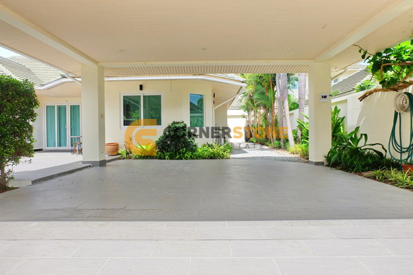 Picture of 4 bedroom House in Green Field Villa 5 East Pattaya