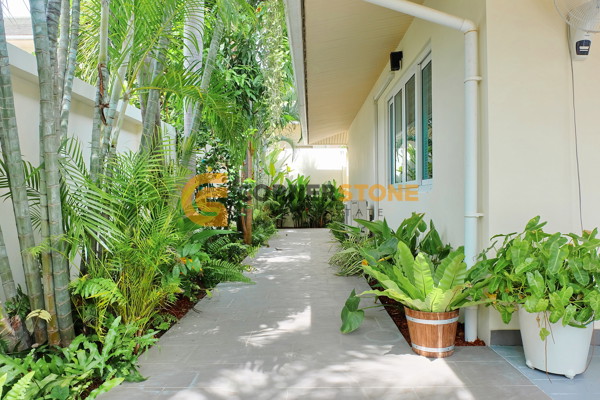 Picture of 4 bedroom House in Green Field Villa 5 East Pattaya