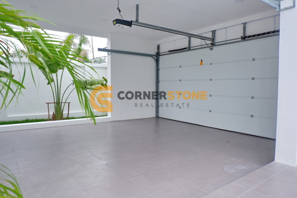 Picture of 4 bedroom House in Palm Lakeside Villas East Pattaya