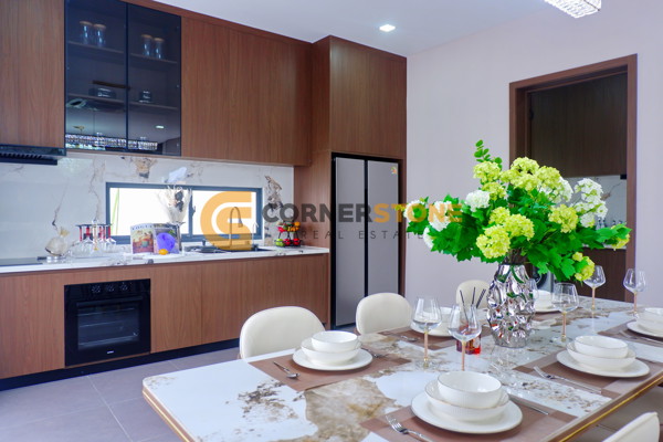 Picture of 4 bedroom House in Palm Lakeside Villas East Pattaya