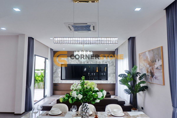 Picture of 4 bedroom House in Palm Lakeside Villas East Pattaya