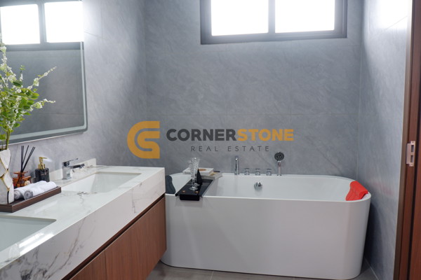 Picture of 4 bedroom House in Palm Lakeside Villas East Pattaya