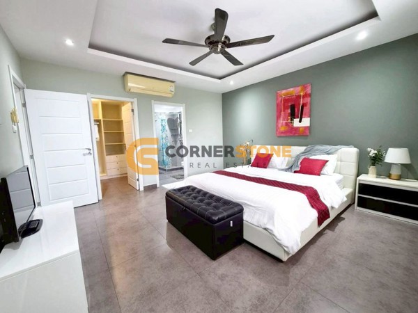 Picture of 2 bedroom Condo in Tudor Court Pratumnak Hill