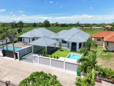 Picture of 4 bedroom House in Mabprachan Garden Resort East Pattaya