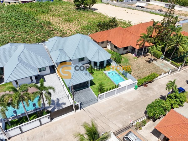 Picture of 4 bedroom House in Mabprachan Garden Resort East Pattaya
