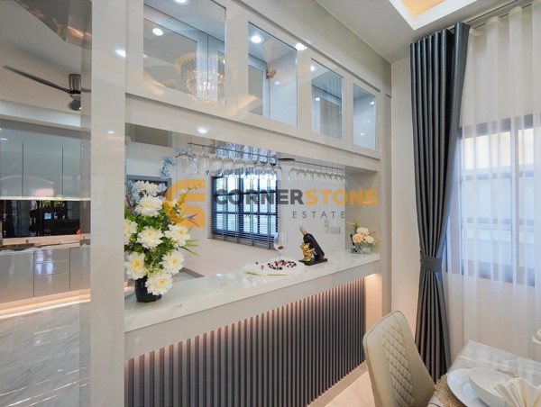 Picture of 4 bedroom House in Mabprachan Garden Resort East Pattaya