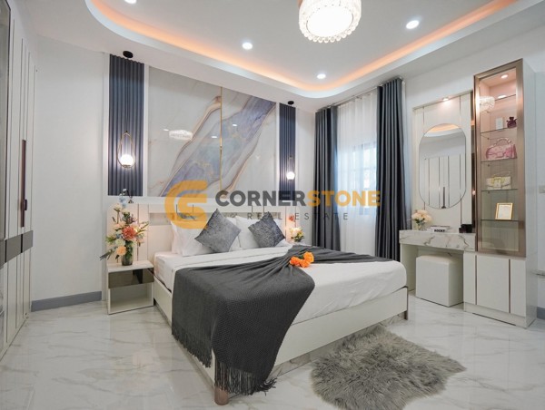 Picture of 4 bedroom House in Mabprachan Garden Resort East Pattaya