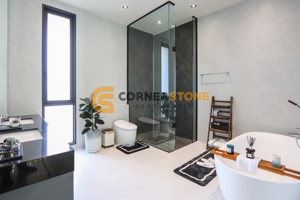 Picture of 5 bedroom House in  East Pattaya