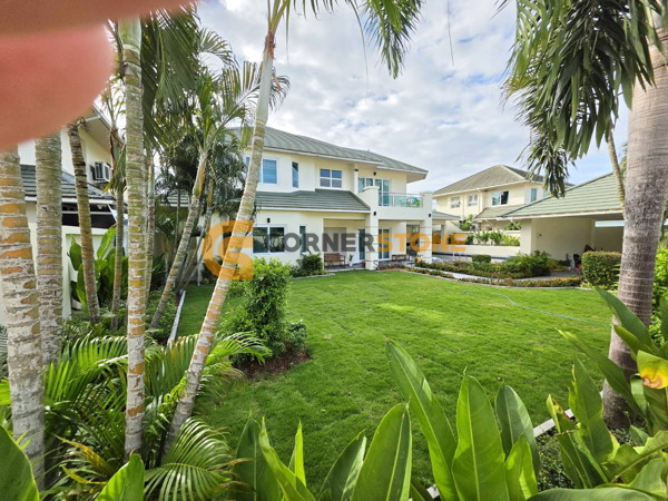 Picture of 4 bedroom House in Green Field Villa 5 East Pattaya
