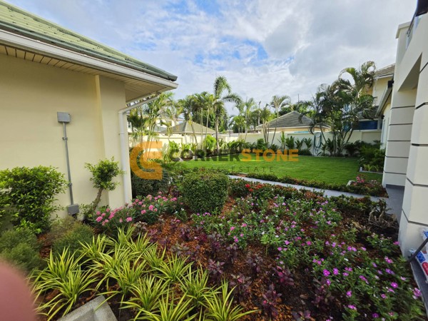 Picture of 4 bedroom House in Green Field Villa 5 East Pattaya