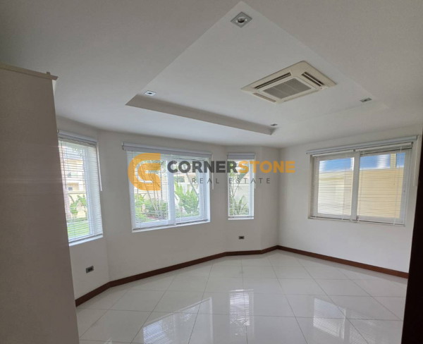 Picture of 4 bedroom House in Green Field Villa 5 East Pattaya