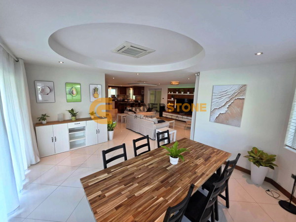 Picture of 4 bedroom House in Green Field Villa 5 East Pattaya