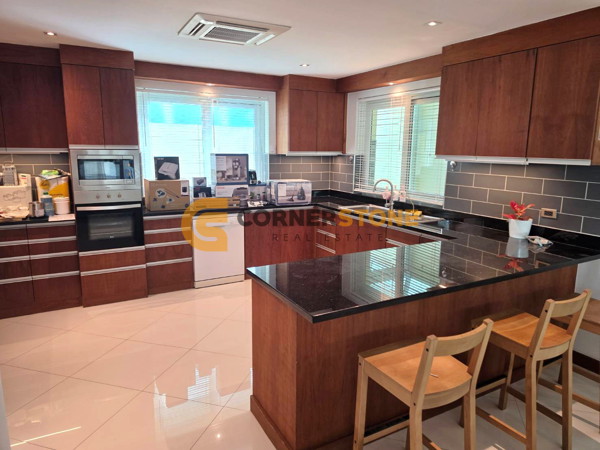 Picture of 4 bedroom House in Green Field Villa 5 East Pattaya
