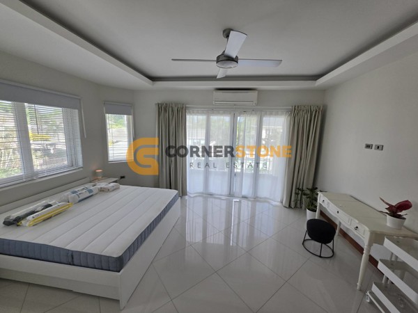 Picture of 4 bedroom House in Green Field Villa 5 East Pattaya
