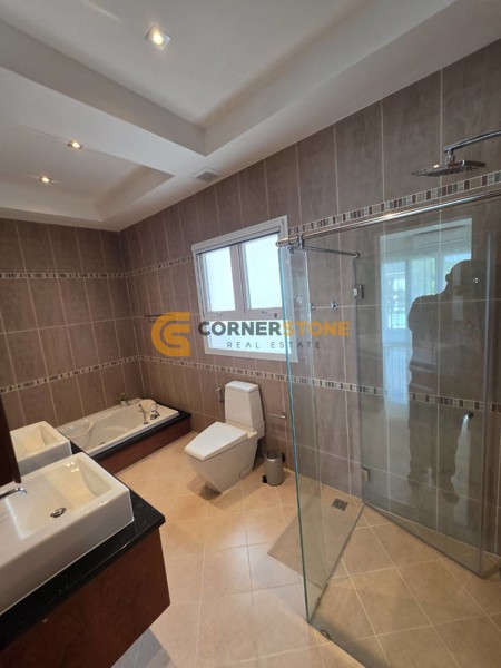 Picture of 4 bedroom House in Green Field Villa 5 East Pattaya
