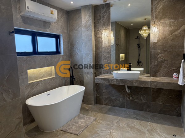 Picture of 4 bedroom House in Mabprachan Garden Resort East Pattaya