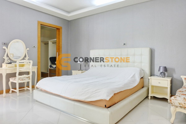 Picture of 5 bedroom House in Green Field Villas 4 East Pattaya