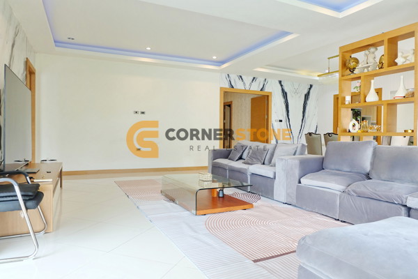 Picture of 5 bedroom House in Green Field Villas 4 East Pattaya
