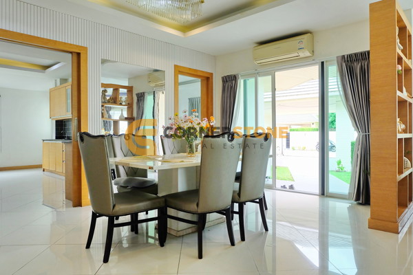 Picture of 5 bedroom House in Green Field Villas 4 East Pattaya