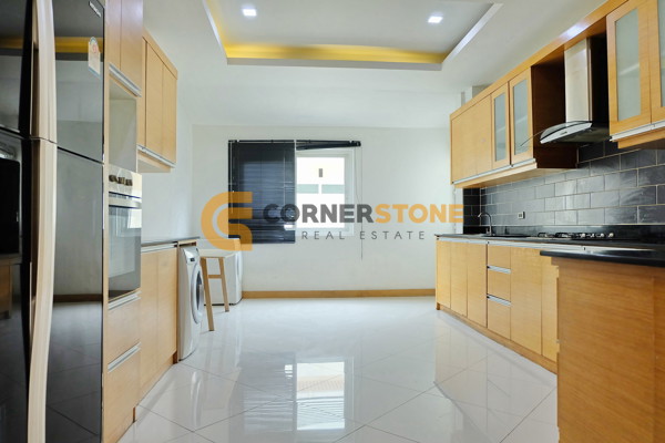 Picture of 5 bedroom House in Green Field Villas 4 East Pattaya