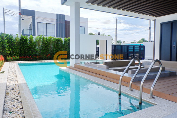 Picture of 4 bedroom House in HD Pool Villas East Pattaya