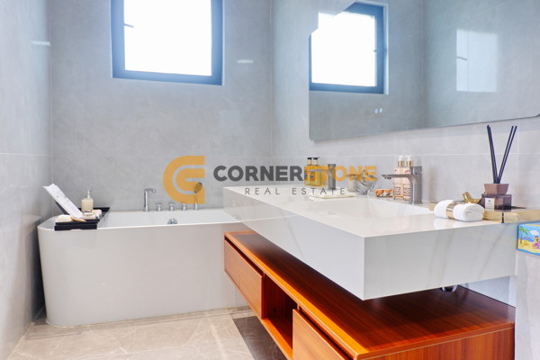 Picture of 5 bedroom House in HD Pool Villas East Pattaya