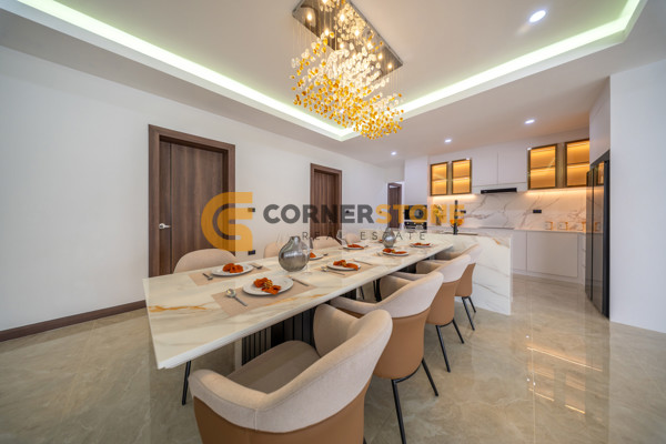Picture of 5 bedroom House in  Huay Yai