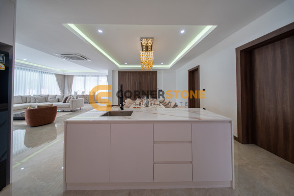 Picture of 5 bedroom House in  Huay Yai
