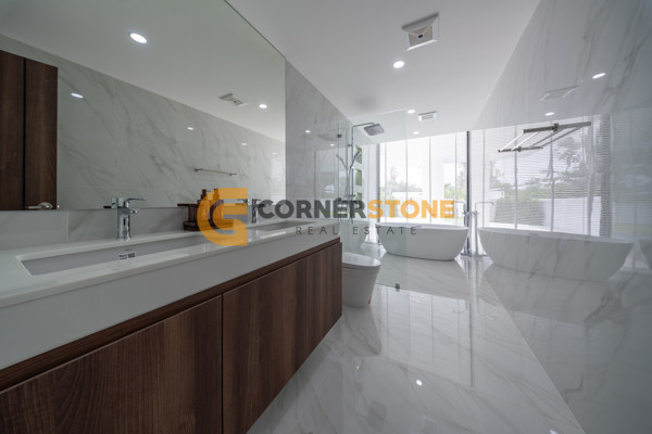 Picture of 5 bedroom House in  Huay Yai