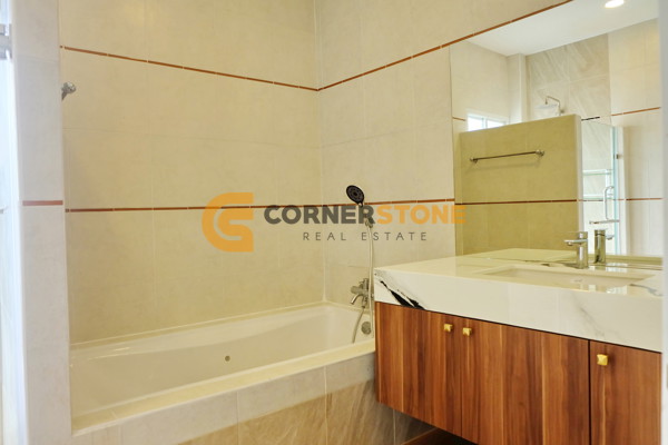 Picture of 4 bedroom House in SP Village 5 Mabprachan East Pattaya