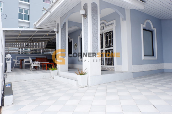 Picture of 3 bedroom House in The Imperial Place Pattaya