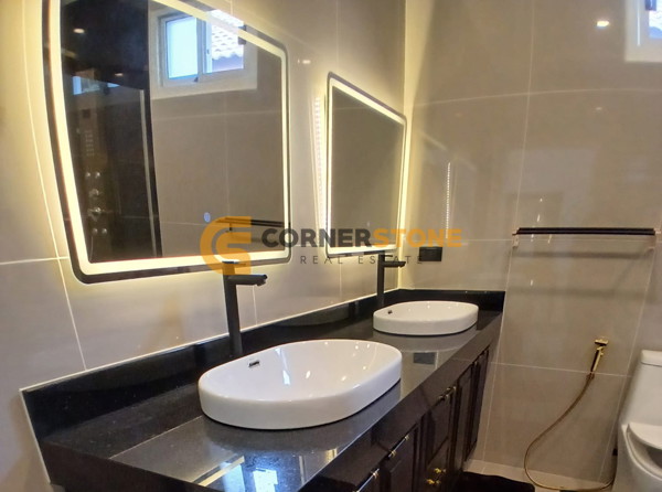 Picture of 6 bedroom House in Pattaya Lagoon Pattaya