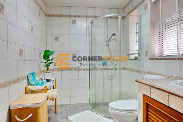 Picture of 4 bedroom House in Mabprachan Gardens East Pattaya