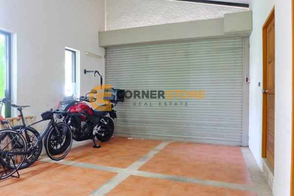 Picture of 4 bedroom House in Mabprachan Gardens East Pattaya
