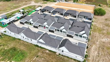 Picture of Plus Swan Home 3