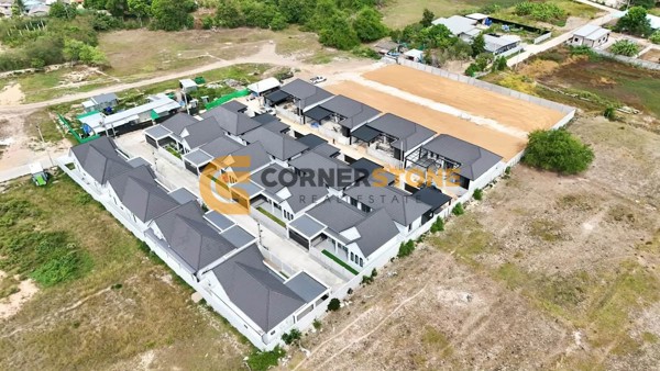Picture of Plus Swan Home 3