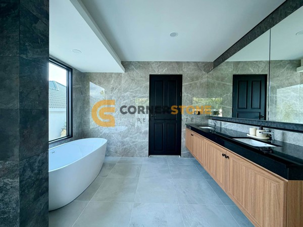 Picture of 4 bedroom House in Nibbana Shade East Pattaya